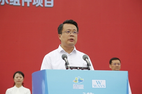 淮安抖圈轻量化车载新型显示组件项目开工建设4.JPG